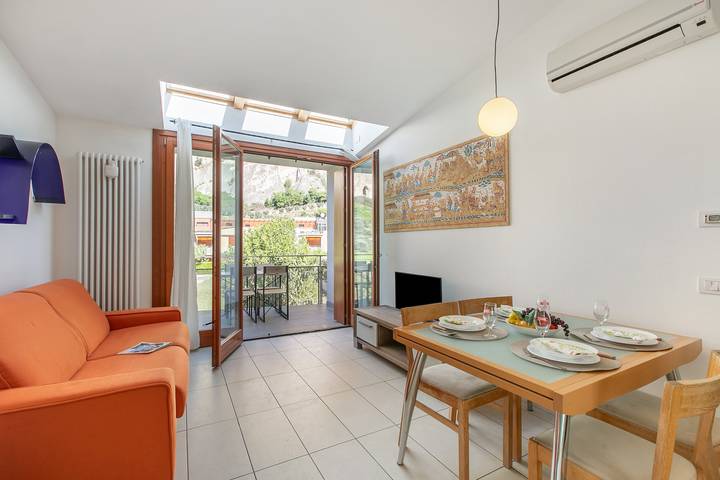 Ganze Wohnung, Garda Therme Apartment with Balcony & Mountain Views in Linfano, Arco