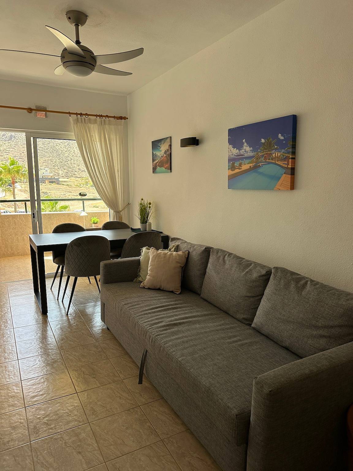 Ganze Wohnung, Ferienwohnung 'Costamar Oceanview 1 Bed' mit Meerblick, Gemeinschaftspool und Wlan in Los Cristianos, Arona