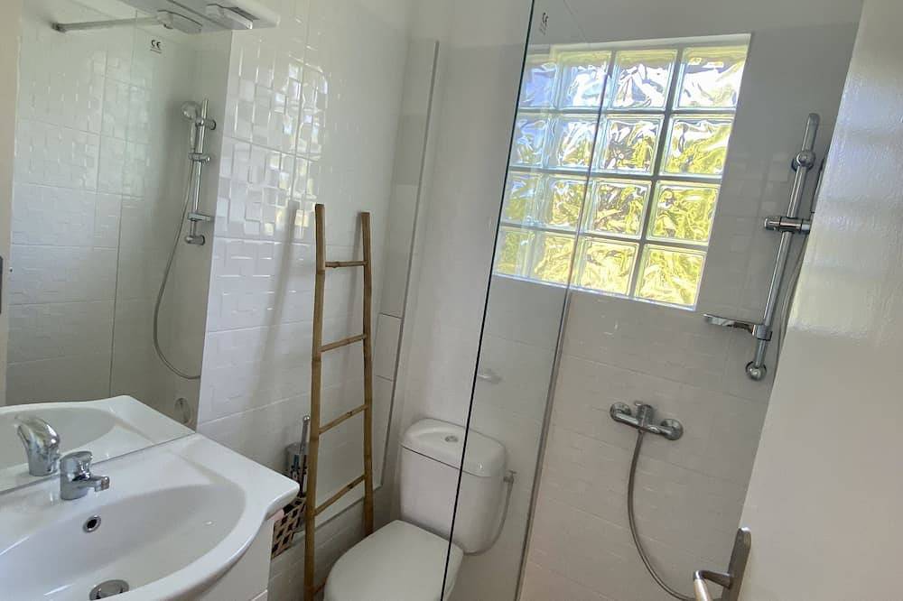 Gite Les Oliviers- Mas Du Vieux Chene- in Salavas, Gorges de l’Ardèche