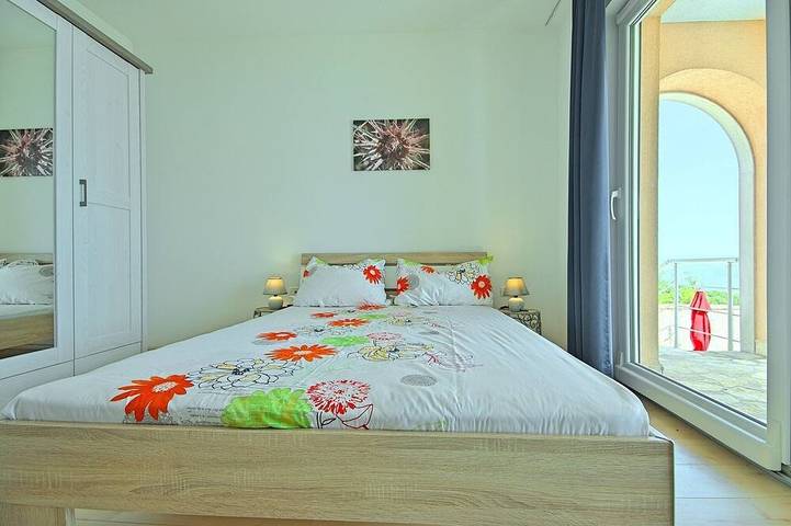 Ferienhaus mit traumhaften Meerblick und Pool in Labin, Ostküste Istrien
