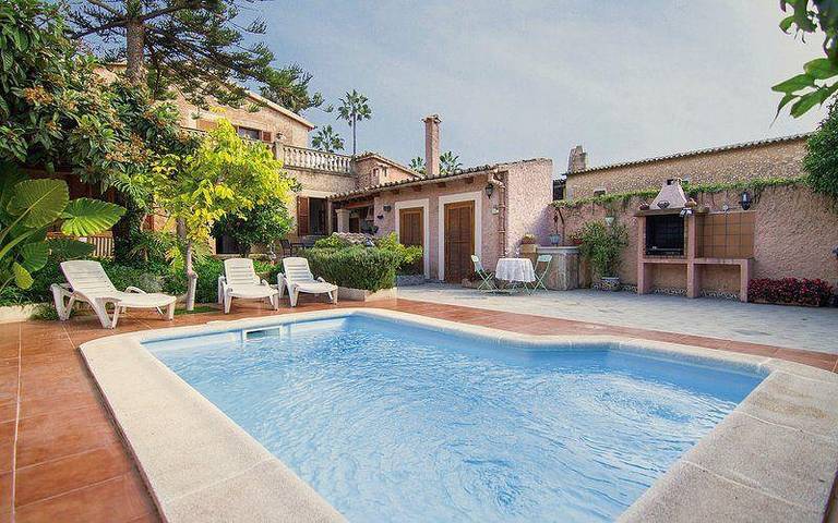 Finca für 10 Personen, mit Terrasse und Garten in Palma