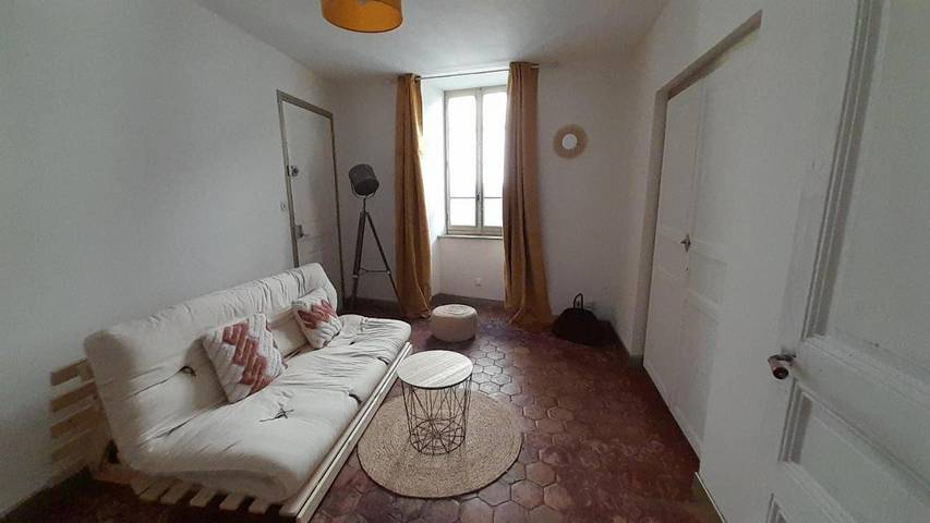 Gîte pour 5 personnes, avec balcon et vue à Villeneuve-de-Berg - 4