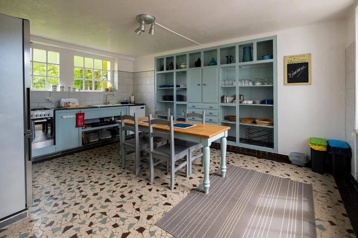 Location de vacances pour 15 personnes, avec terrasse ainsi que piscine et jardin à Argol - 2