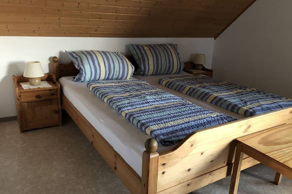 Ganze Wohnung, Ferienwohnung  für 4 Personen mit Balkon und Blick in die Weinberge in Vogtsburg - Oberrotweil, Vogtsburg im Kaiserstuhl