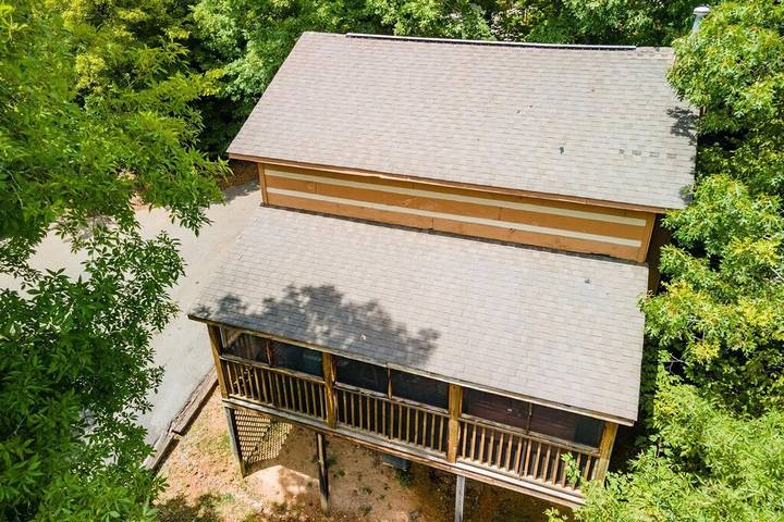 Glamping for 5 people, with hot tub and pool in Pigeon Forge