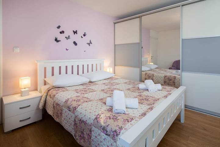 Erstaunliche Villa Sofia Mit Heizbarem Pool Im Split Hinterland in Dugopolje, Dalmatinisches Zagora
