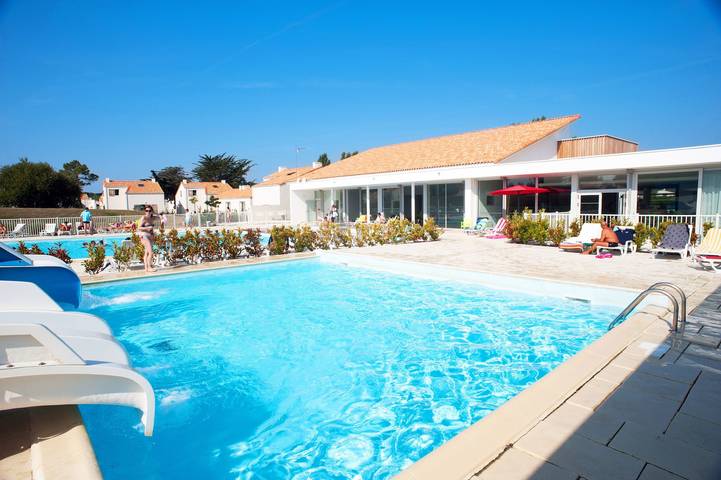 Location de vacances pour 6 personnes, avec piscine aux Les Sables-d'Olonne - 4