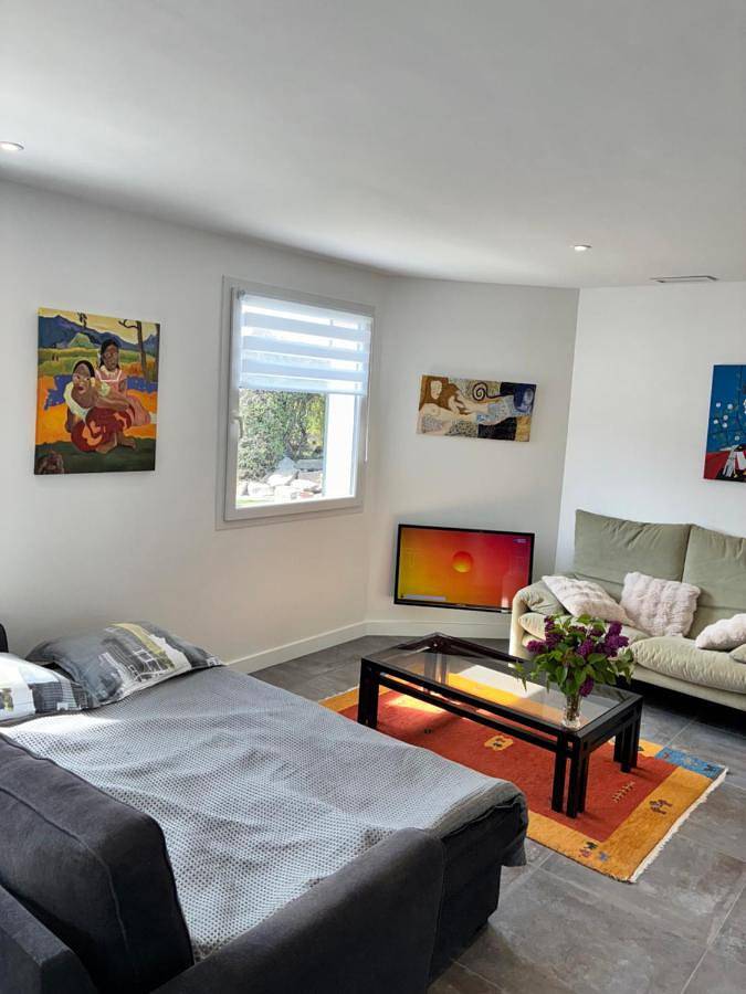 Location de vacances pour 4 personnes, avec piscine ainsi que jardin et vue à Veyre-Monton - 3