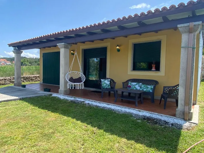 Ferienhaus für 4 Personen, mit Terrasse und Ausblick sowie Garten - 1