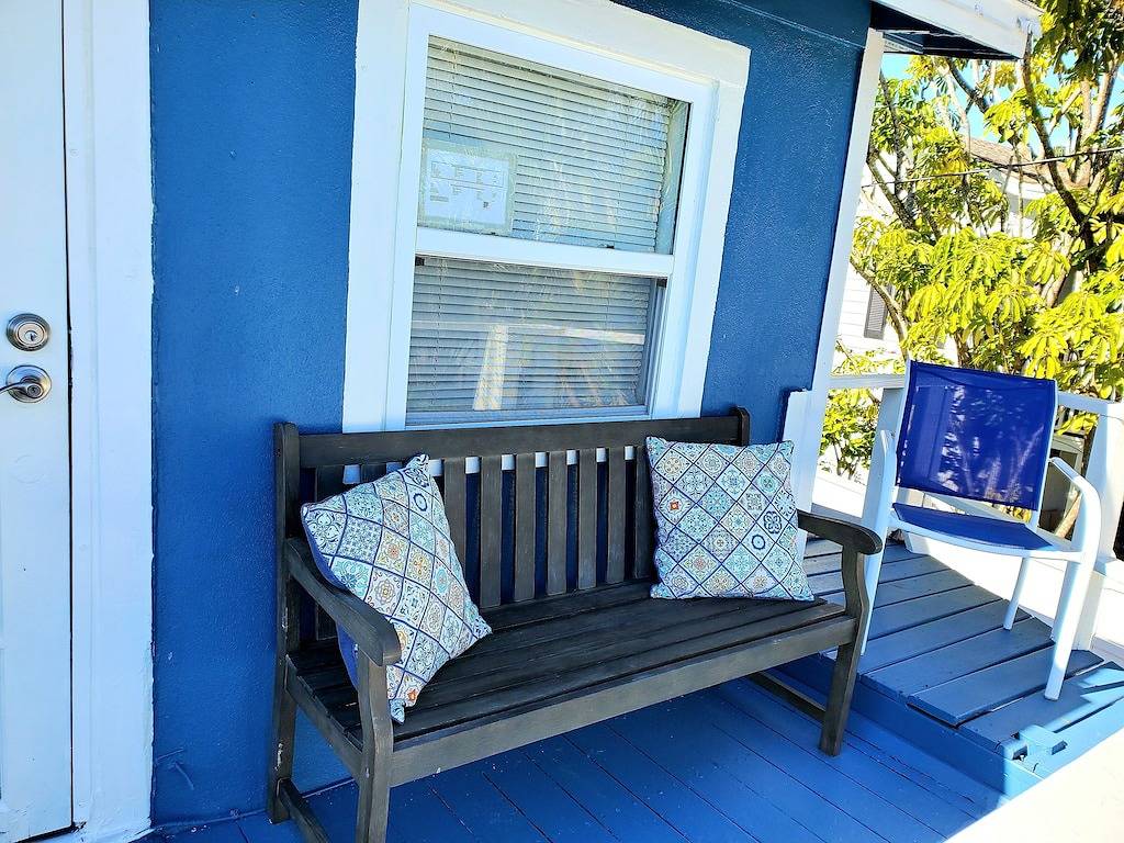 Private Bayside Property -- With Private Fishing/Boating Pier/Remote Office in Bradenton Beach, Anna Maria Island