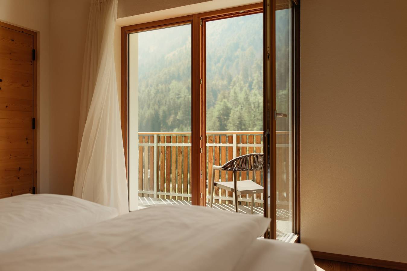Appartement entier, Nouveau penthouse Zirm à l’Untermairhof avec vue sur la montagne, terrasse privée et grande salle à manger in Selva dei Molini, Alpes de Zillertal