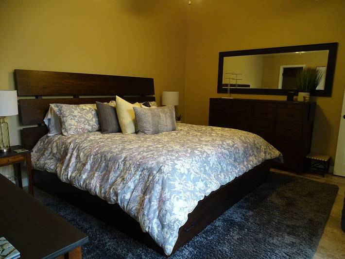 Vacation rental for 6 people, with hot tub and yard as well as pool in Indian Wells