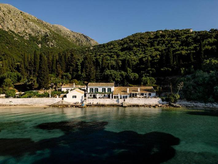 Villa für 4 Personen, mit Garten und Ausblick in Mparmpati