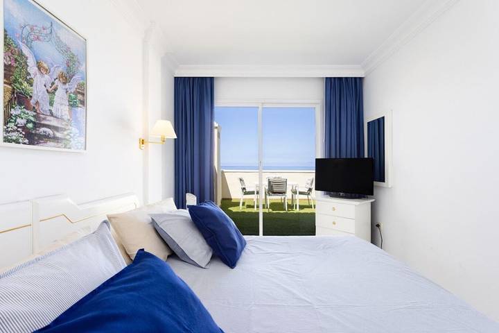 Ganze Wohnung, Ferienwohnung für 4 Personen mit Pool in Playa de los Guíos, Santiago del Teide