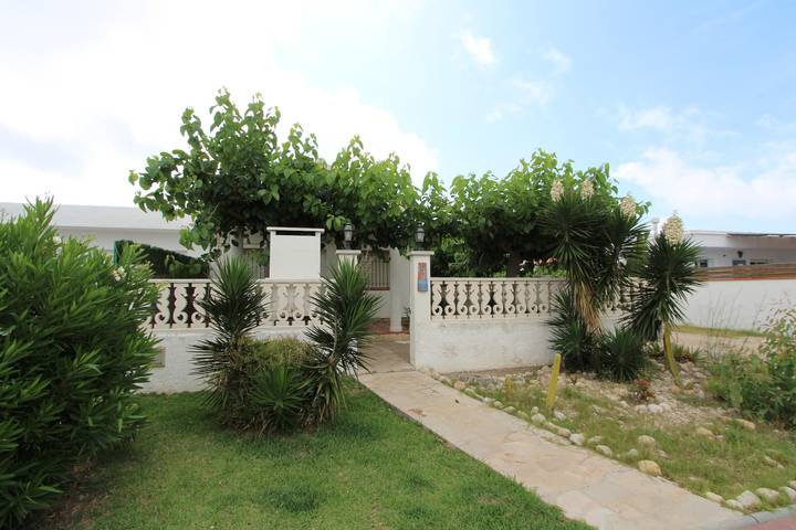 Casa rural para 6 personas, con vistas además de terraza y jardín en Delta del Ebro - 4