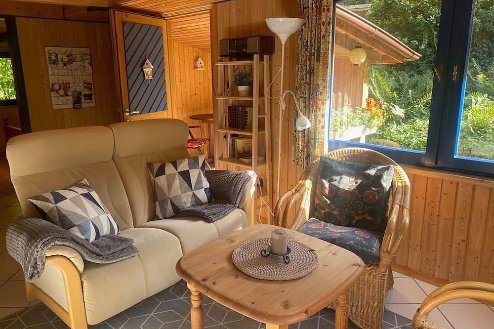 Helga Klempien - Ferienhaus, Eg, 1 Wohn-Schlafraum in Bäk, Naturpark Lauenburgische Seen