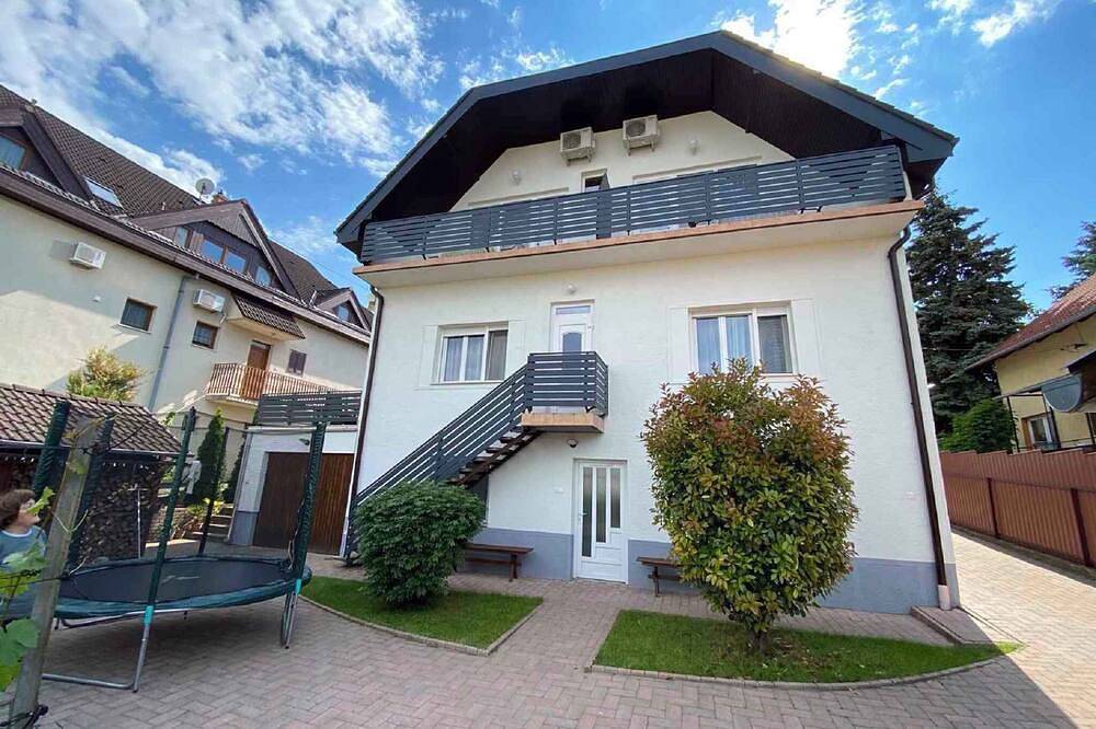 Ganze Wohnung, Ferienwohnung nähe zum Stadtzentrum im Grüngürtel mit Klimaanlage in Siofok, Siófok und Umgebung