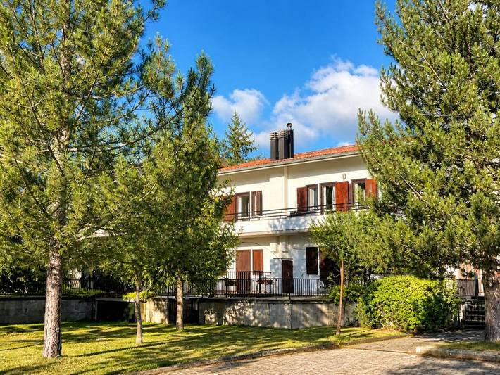 Casa vacanza per 10 persone, con Balcone e Terrazza nonché Giardino e Panorama a Castel di Sangro