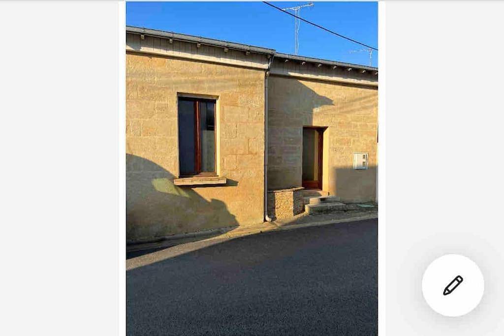 Two-Bedroom House in Doué-la-Fontaine, Vallée de la Loire