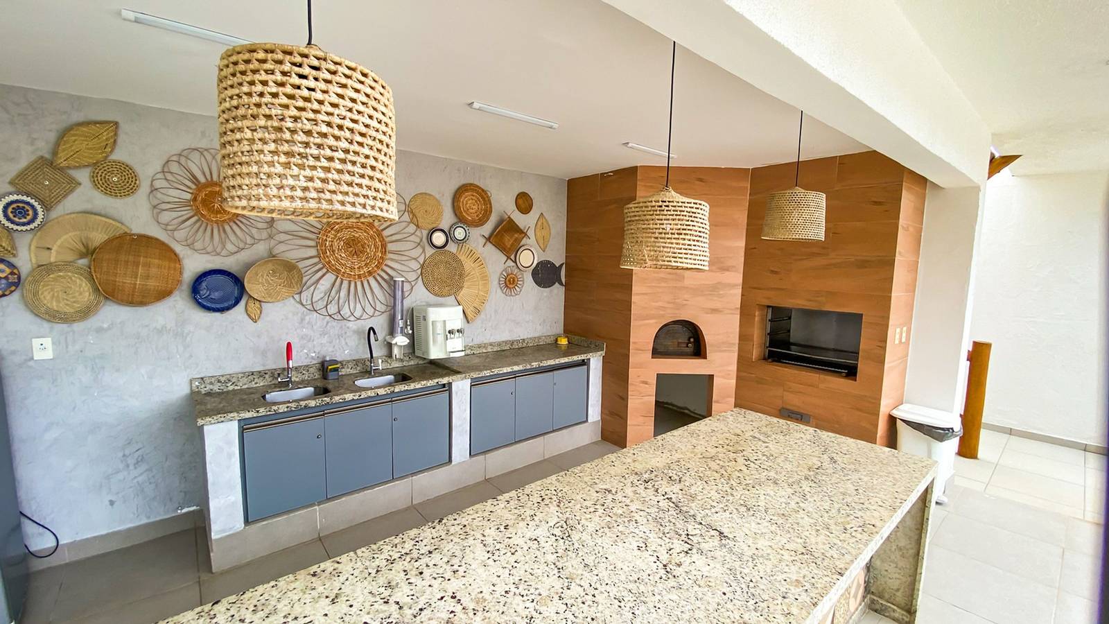 Entire apartment, Apto c varanda, piscina e churrasqueira - Imbassaí in Imbassai, Mata de São João