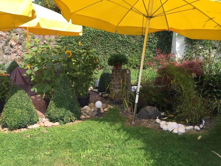 Ferienwohnung für 4 Personen, mit Balkon und Terrasse sowie Garten und Ausblick