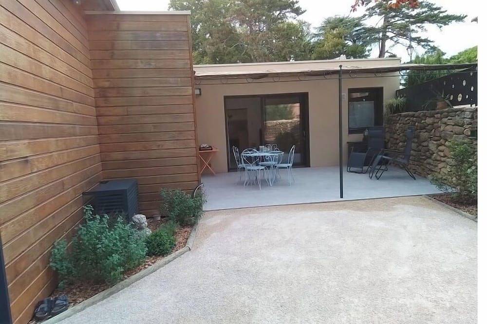 Apartamento entero, Gite D'Emma En Provence 2 People And 1 Child in Camaret-sur-Aigues, Vaucluse