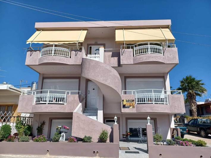 Gîte pour 6 personnes, avec jardin, adapté aux familles dans Palekastron - 2