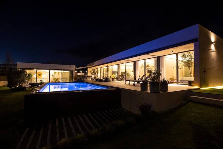 Chalet para 12 personas, con jardín además de piscina y vistas, Se admiten mascotas en Comarca de Ciudad Rodrigo - 3