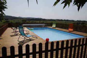 Location de vacances pour 6 personnes, avec terrasse et jardin à Vacqueyras