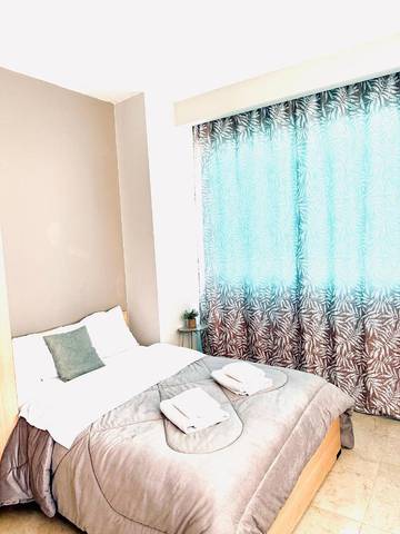 Gîte pour 2 personnes, avec vue à Serrès