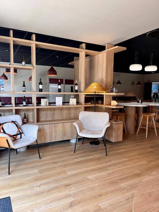 Hotel para 2 personas, con piscina y jardín, Se admiten mascotas - 1