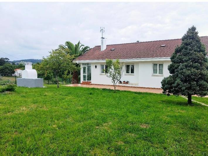 Casa rural para 10 personas, con Balcón y Terraza además de Jardín y Vistas en Gozón - 2