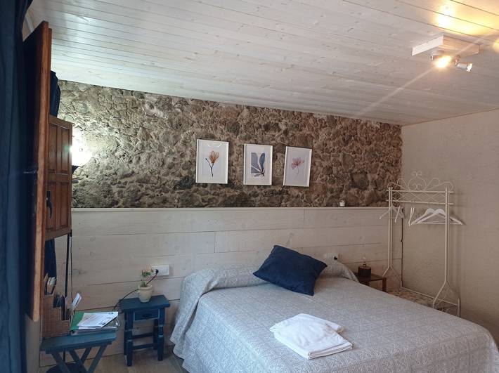 Chalet para 2 personas, con jardín y piscina para niños, Se admiten mascotas en Garrotxa - 3
