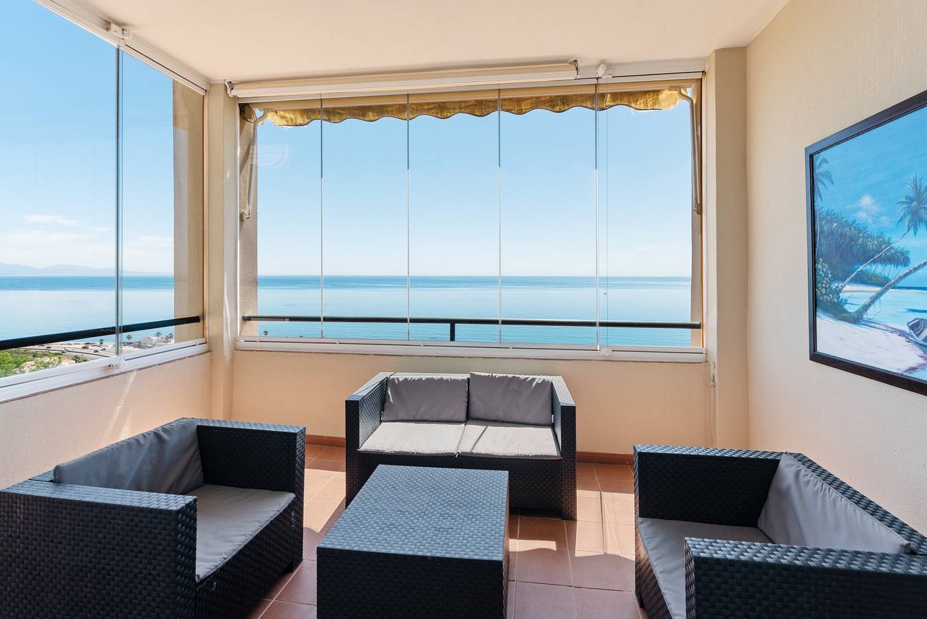Entire apartment, Apartment 'Panoramic Sea Views' with Sea View, Wi-Fi and Air Conditioning in Manilva, Málaga Province