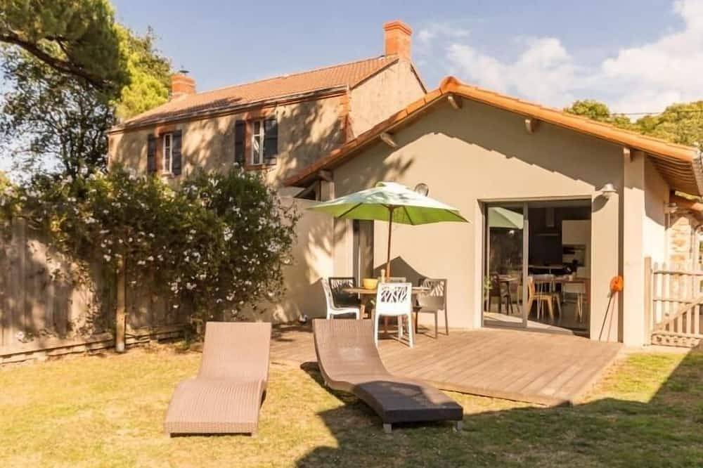 Spacieux écogîte en pierre avec jardin clos, proche de l'océan et des plages, tout confort in Saint-Brevin-les-Pins, Côte de Jade