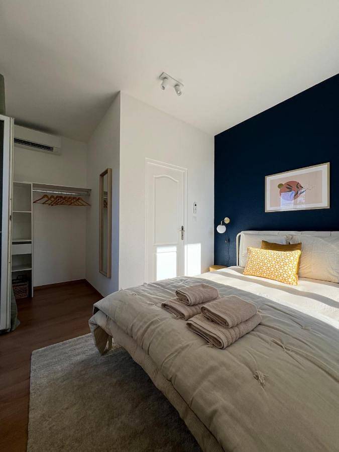 Appartement entier, Two-Bedroom Apartment with Garden View in Delle, Massif du Jura
