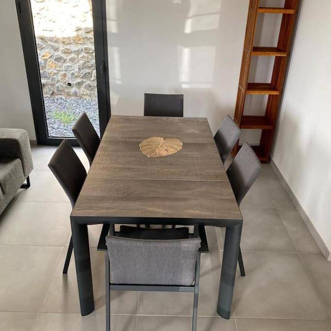 Location de vacances pour 6 personnes, avec vue et terrasse dans Plage de Saint-Leu - 4