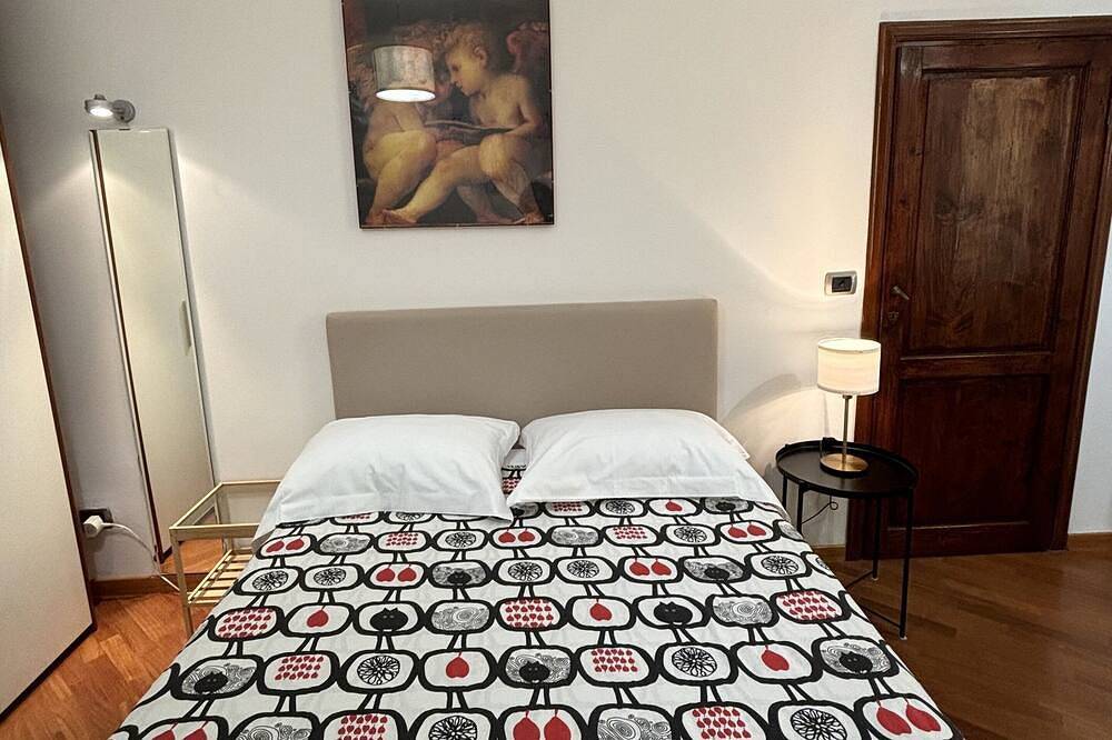 Appartamento intero, Luminoso Bilocale nel cuore del centro storico di Firenze, in Firenze Centro storico, Firenze