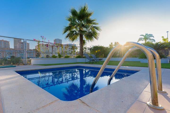 Casa de vacaciones para 10 personas, con jardín además de vistas y piscina - 1