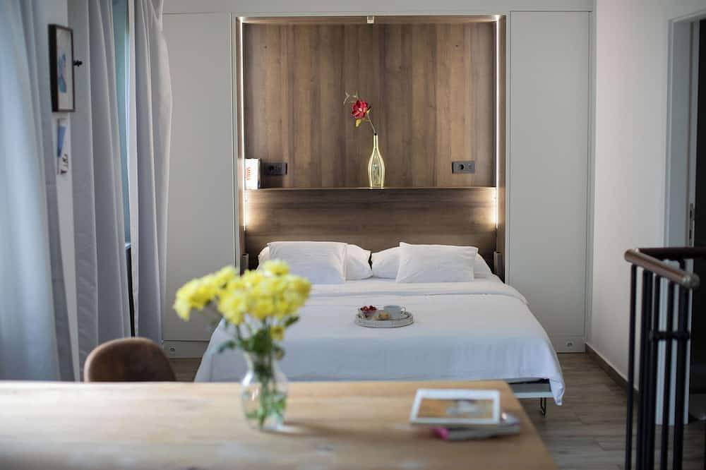 Entire apartment, Opatija Studio Garden Oasis by the Beach Artspace in Opatija Riviera