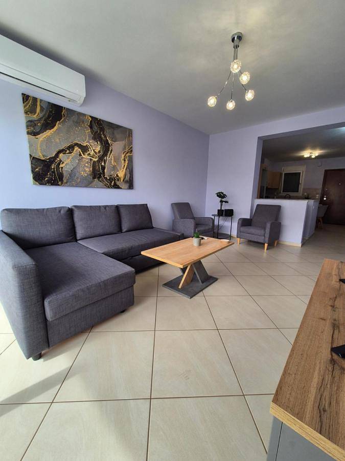 Gîte pour 5 personnes, avec vue et jardin dans Érétrie