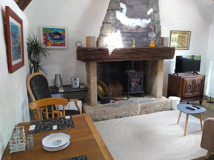 Location de vacances pour 2 personnes, avec vue et jardin, animaux acceptés à Châteauneuf-du-Faou - 4
