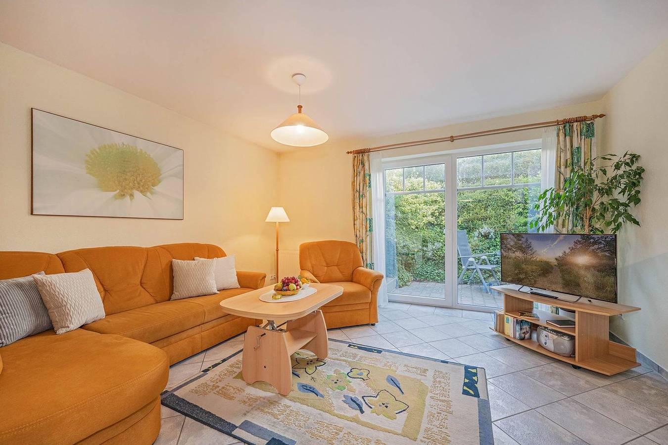 Ganze Wohnung, Gemütliche Ferienwohnung mit Terrasse, nur 600 m vom Ostseestrand entfernt in Drei Kaiserbäder, Heringsdorf