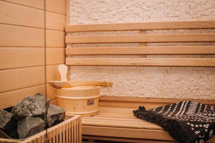 Gîte pour 2 personnes, avec terrasse ainsi que jacuzzi et sauna à Argentré-du-Plessis - 4