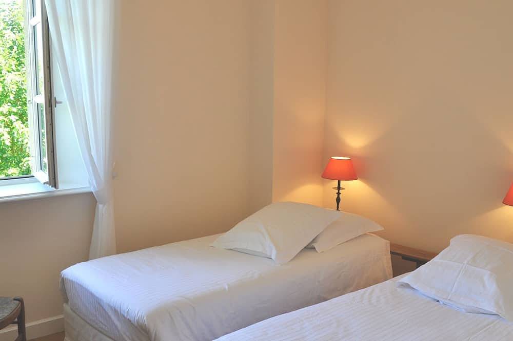 La Forge, charming and elegant holiday home for 8 p., at the gates of Provence in Divajeu, Die region