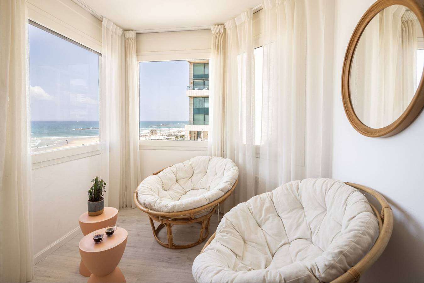 Entire apartment, Chic 3Br Apt w Parking on the Beach by Sea N' Rent in Tel Aviv, Tel Aviv District