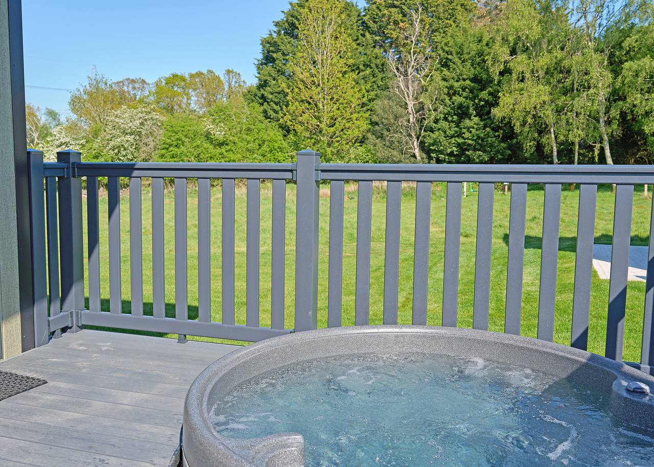 1 Bedroom S-Pod sleeps 4 in Wiltshire