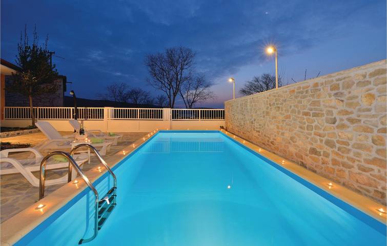 Ferienhaus für 6 Personen, mit Terrasse in Obrovac - 4