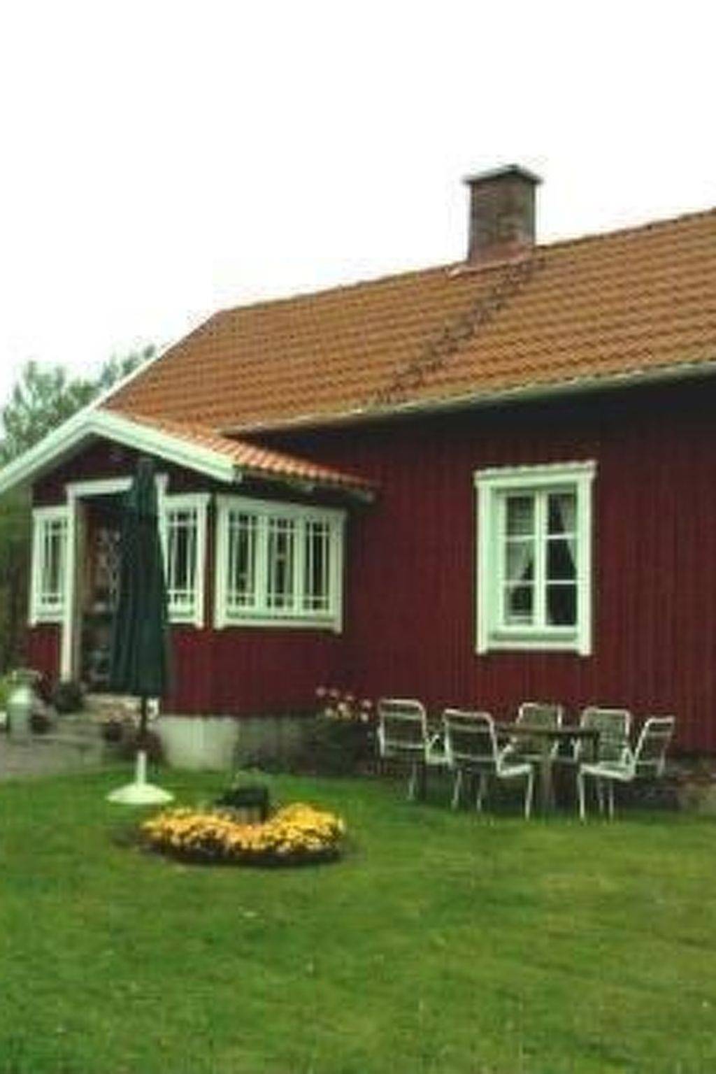 Hus för 6 Personer med trädgård in Nybro