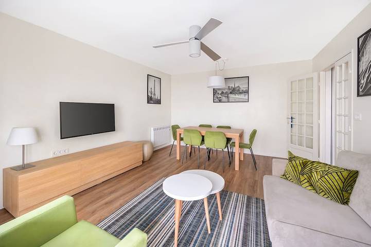 Appartement entier, Large 2-Bed Apartment | Paris Vincennes | Sleeps 6 in Vincennes, Val-de-Marne